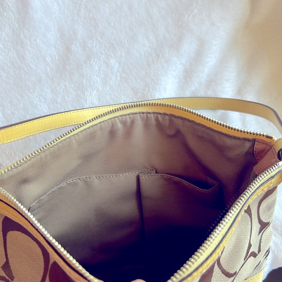 GUC Coach F13674 signature stripe canvas shoulder bag in khaki & yellow π€π - Picture 7 of 11